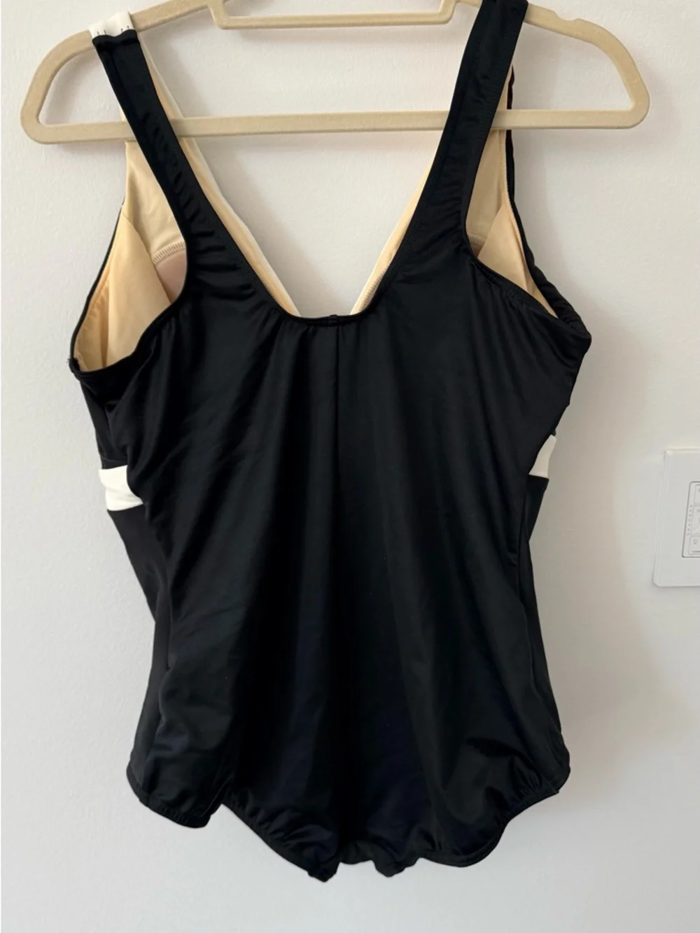 Miraclesuit - Picture 2 of 7